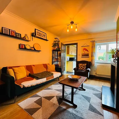The Cosy Home In Burton. Sleeps 5. Fast Wi-Fi Exterior foto