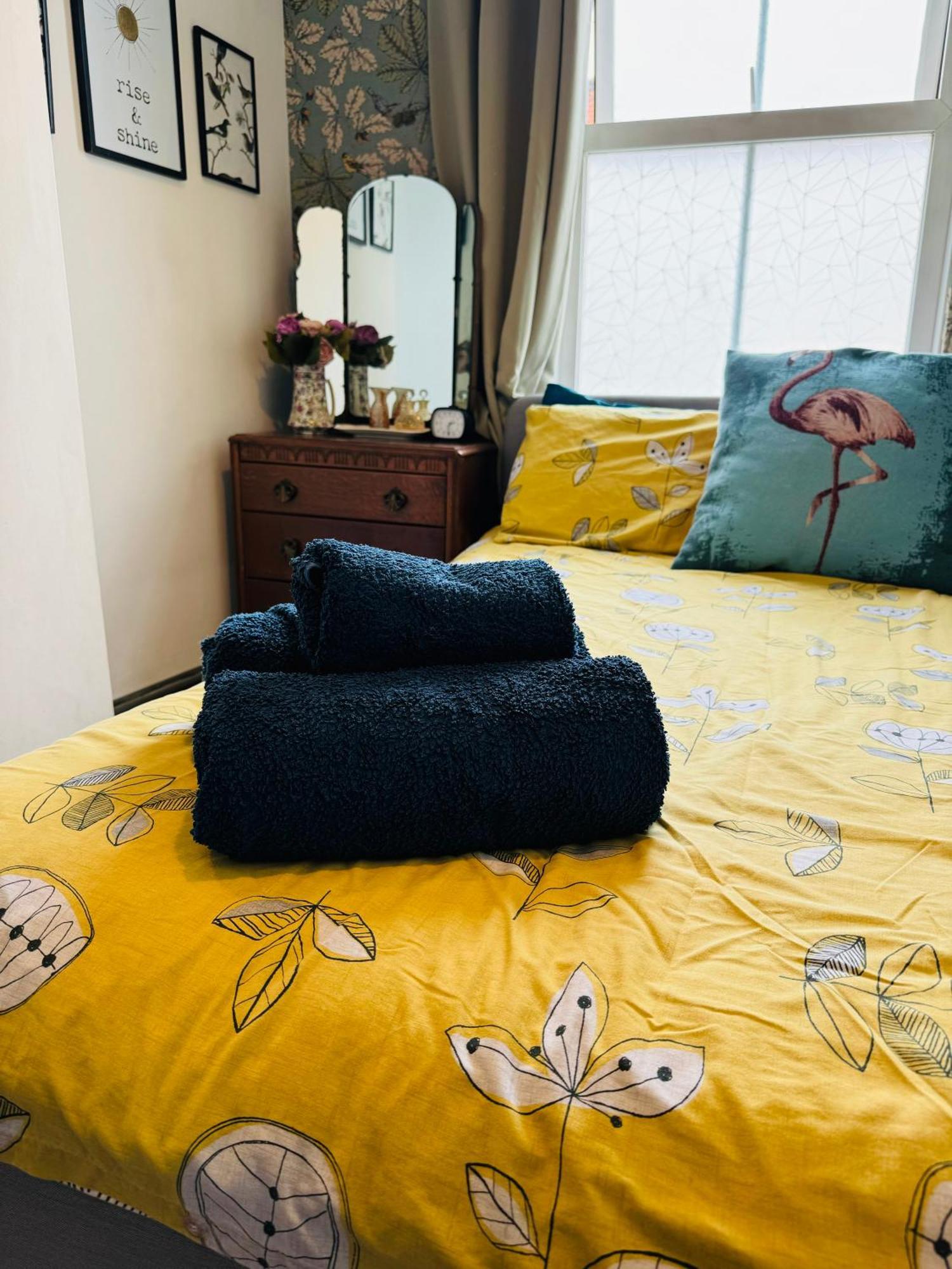 Holiday home The Cosy In Burton. Sleeps 5. Fast Wi-fi