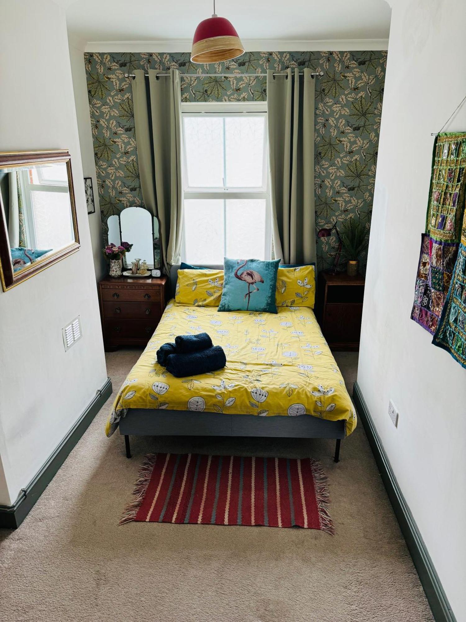 The Cosy In Burton. Sleeps 5. Fast Wi-fi * Burton-upon-Trent